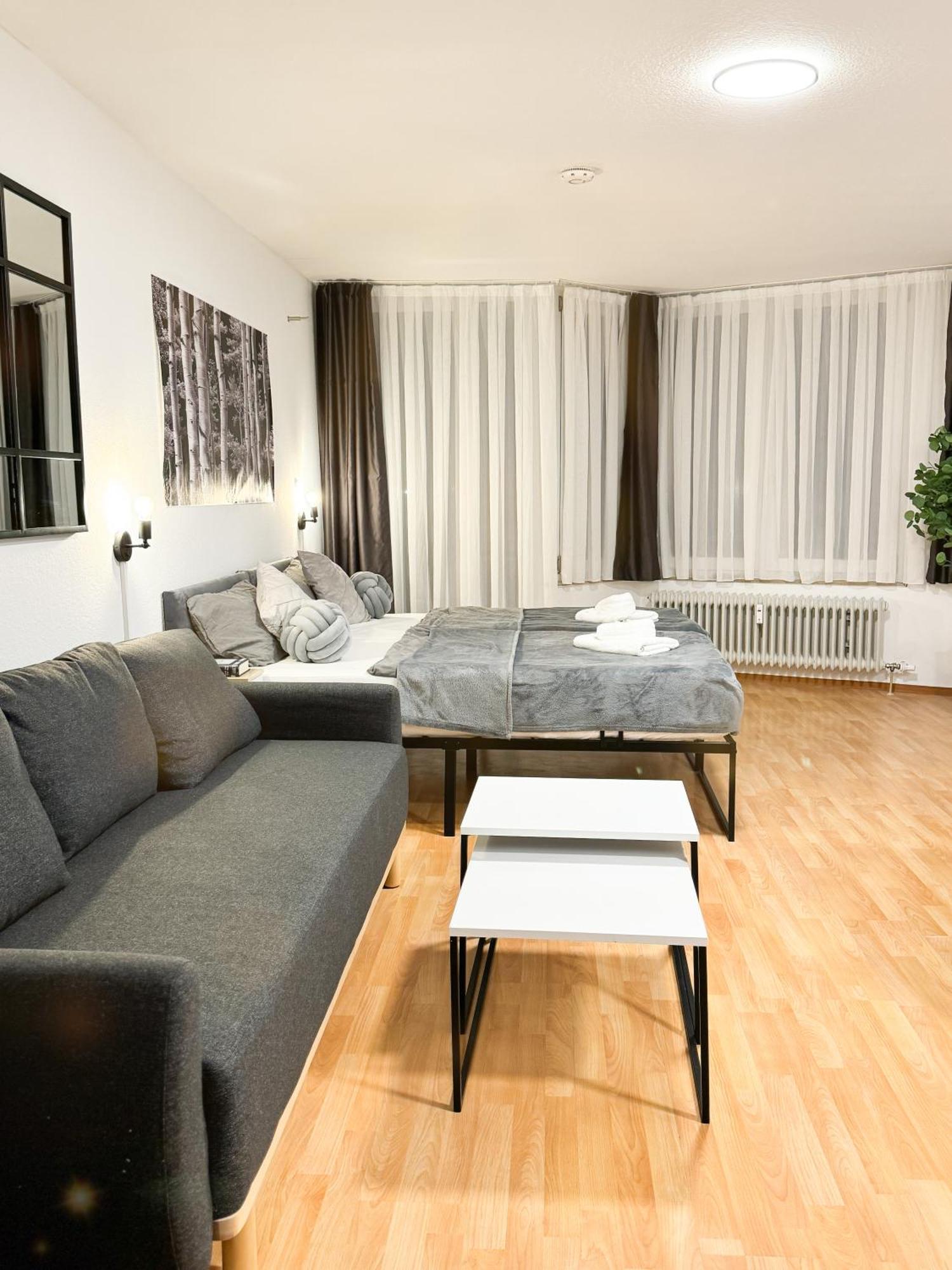 Modern Living In Karlsruhe - Frieden Apartments ภายนอก รูปภาพ