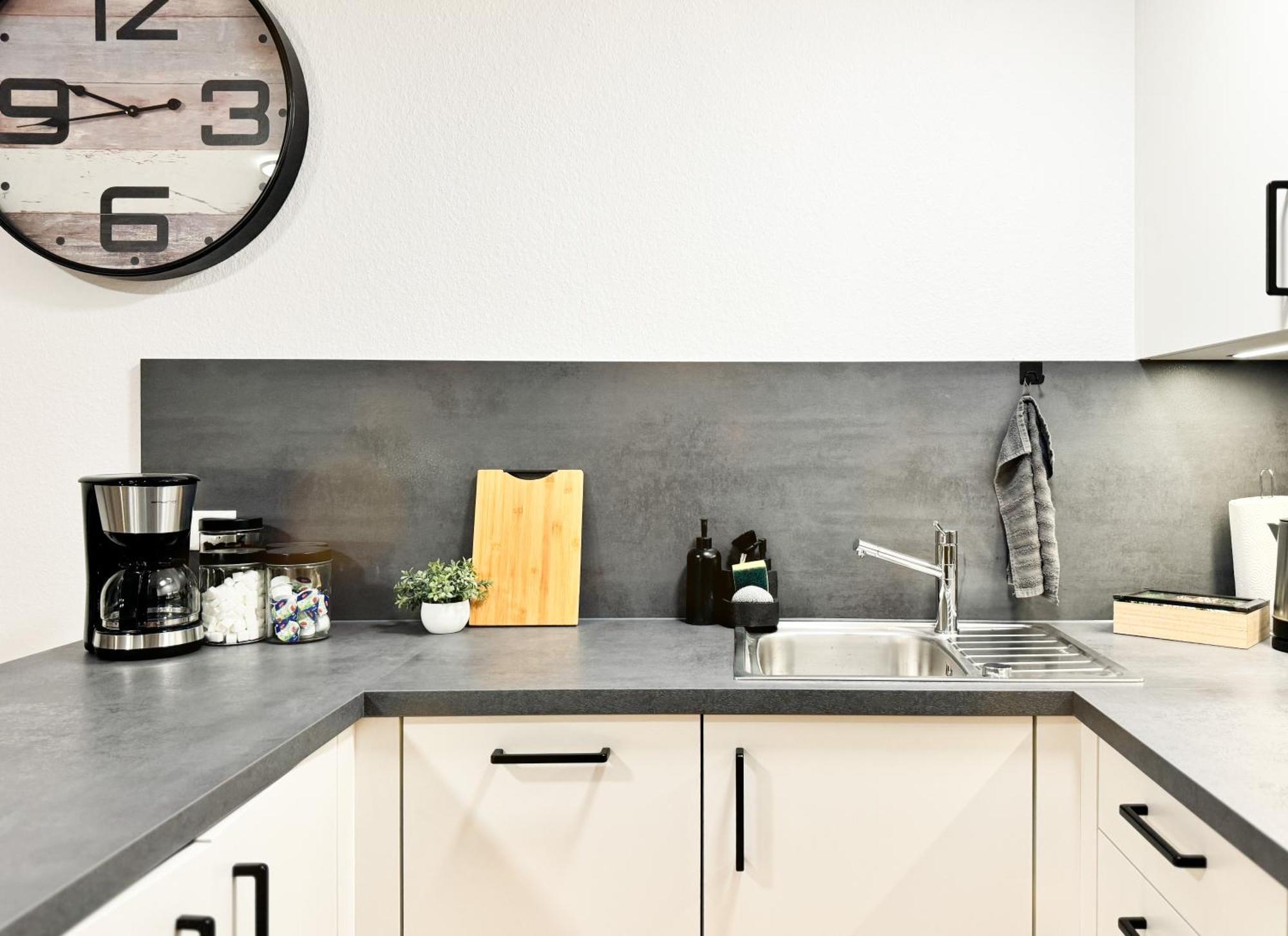 Modern Living In Karlsruhe - Frieden Apartments ภายนอก รูปภาพ