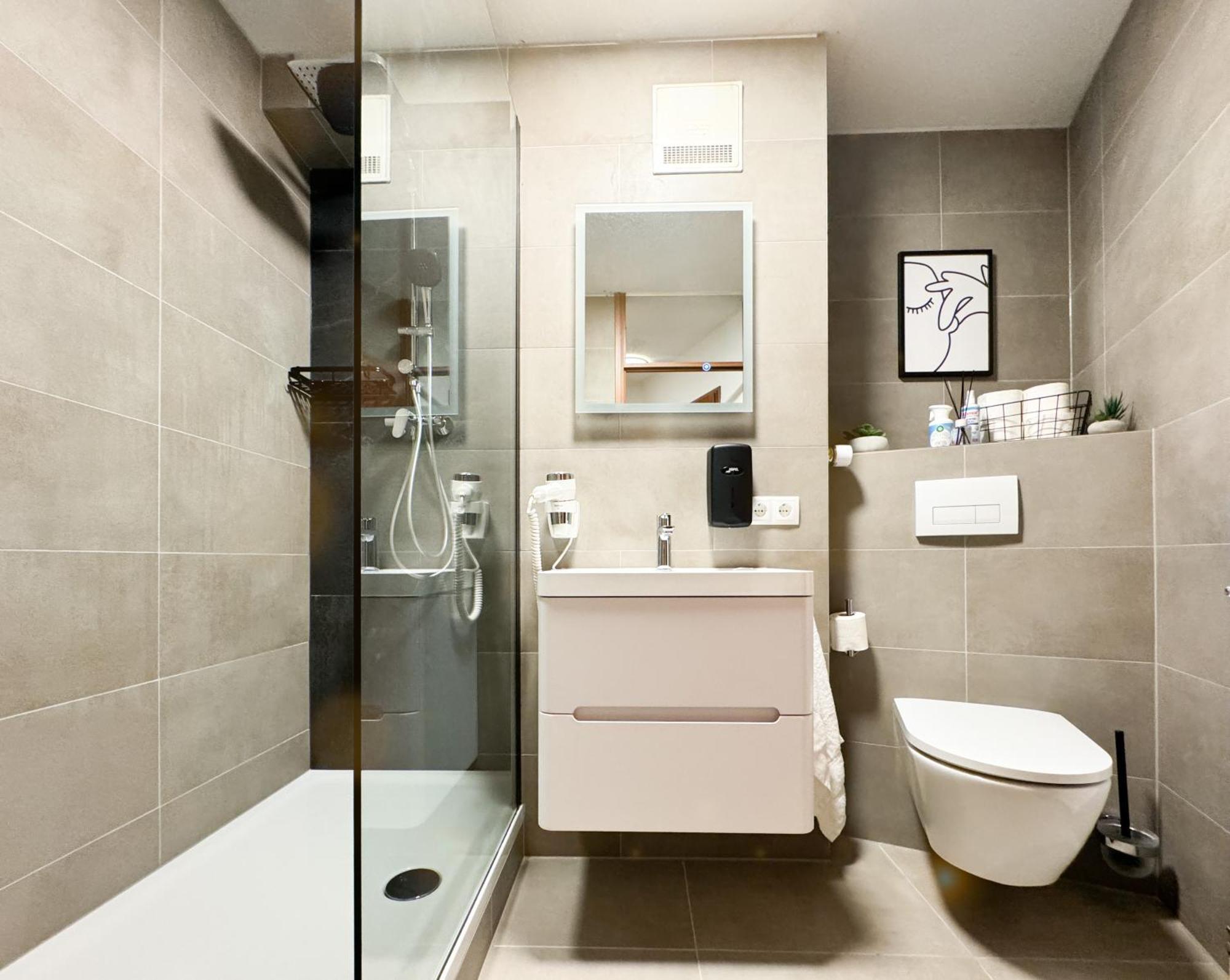 Modern Living In Karlsruhe - Frieden Apartments ภายนอก รูปภาพ